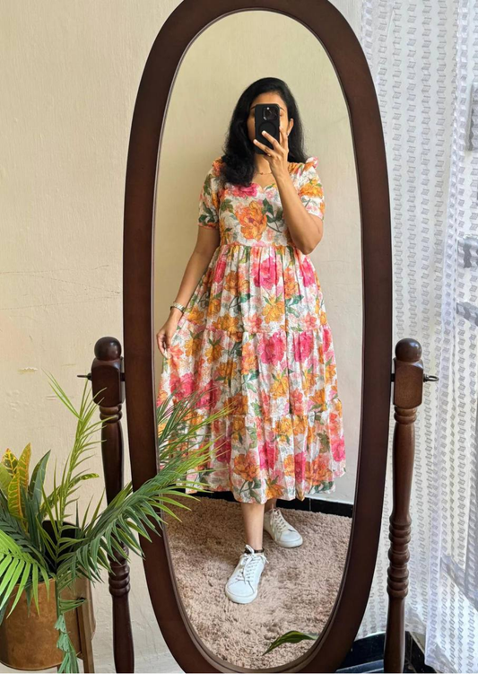 Elegant Textured Floral Football Fabric Midi Dress