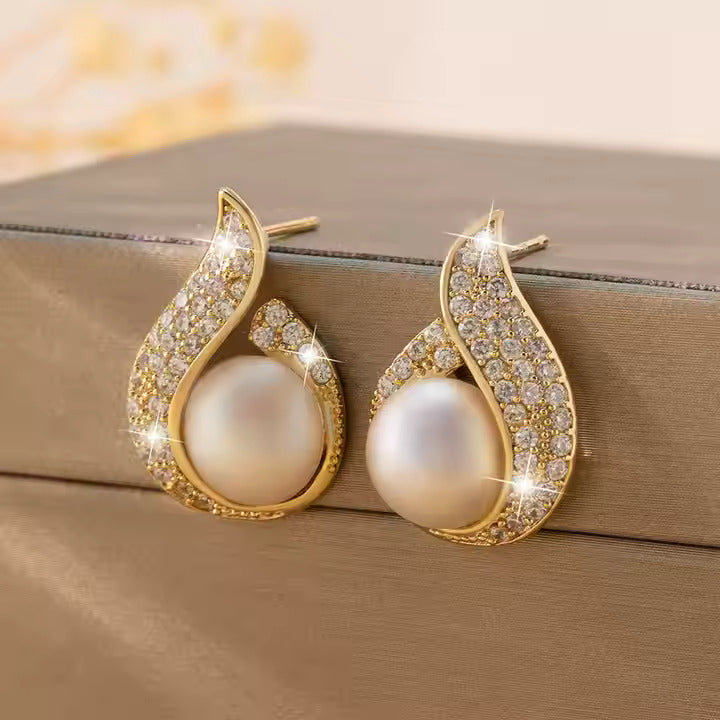 Elegant Teardrop Stud Pearl Earrings-0