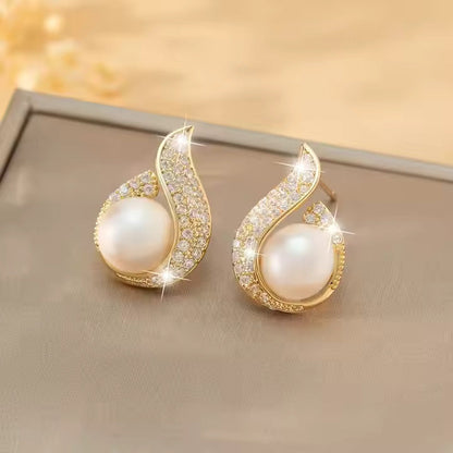 Elegant Teardrop Stud Pearl Earrings-3
